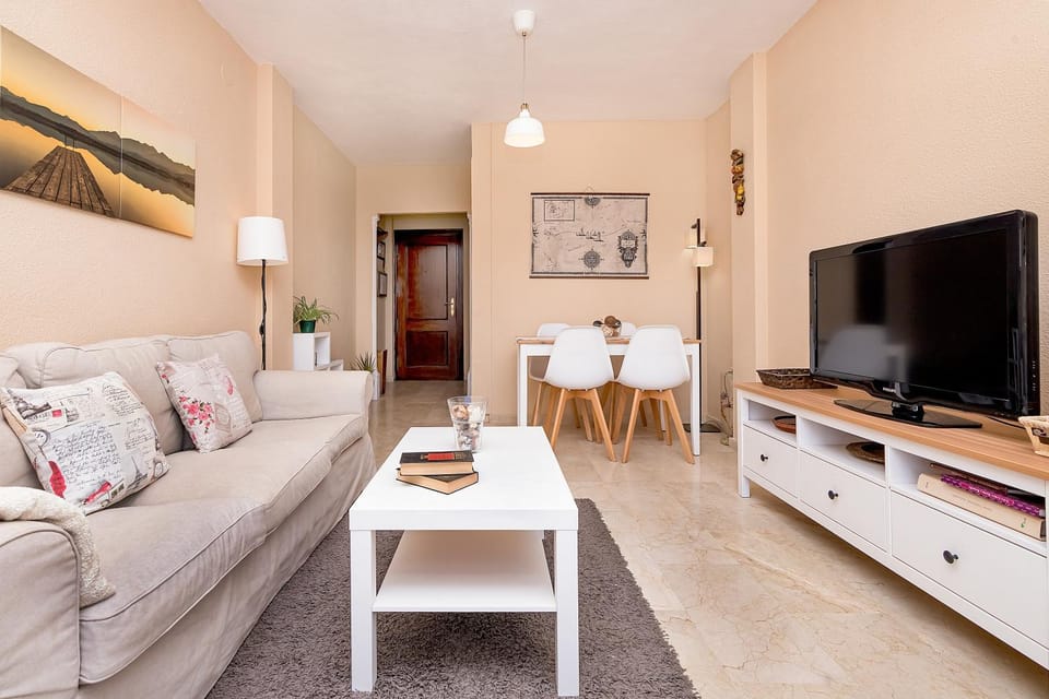Sunshine Balcony- La Caleta Apartment in Axarquía