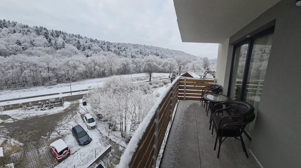 View (from property/room), Balcony/Terrace