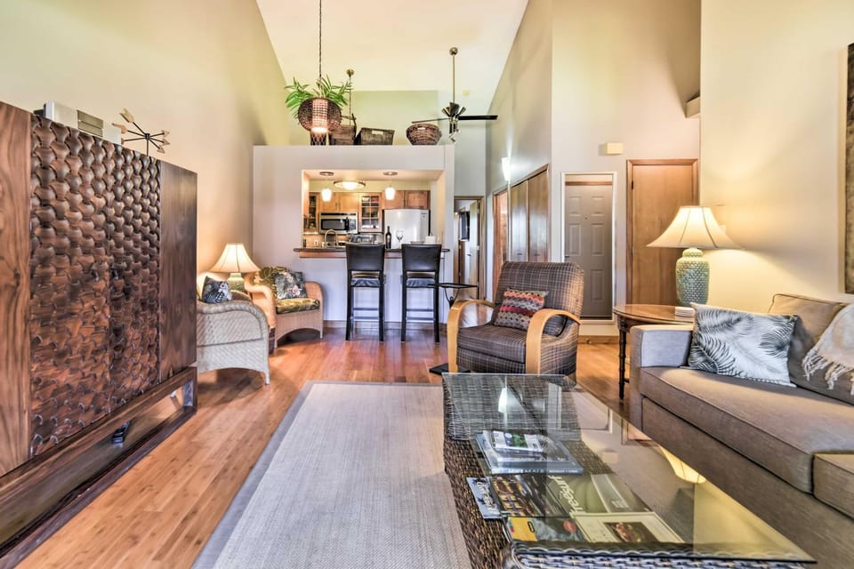 Lanai & Steps to Beach! Stunning South Maui Condo House in Kihei
