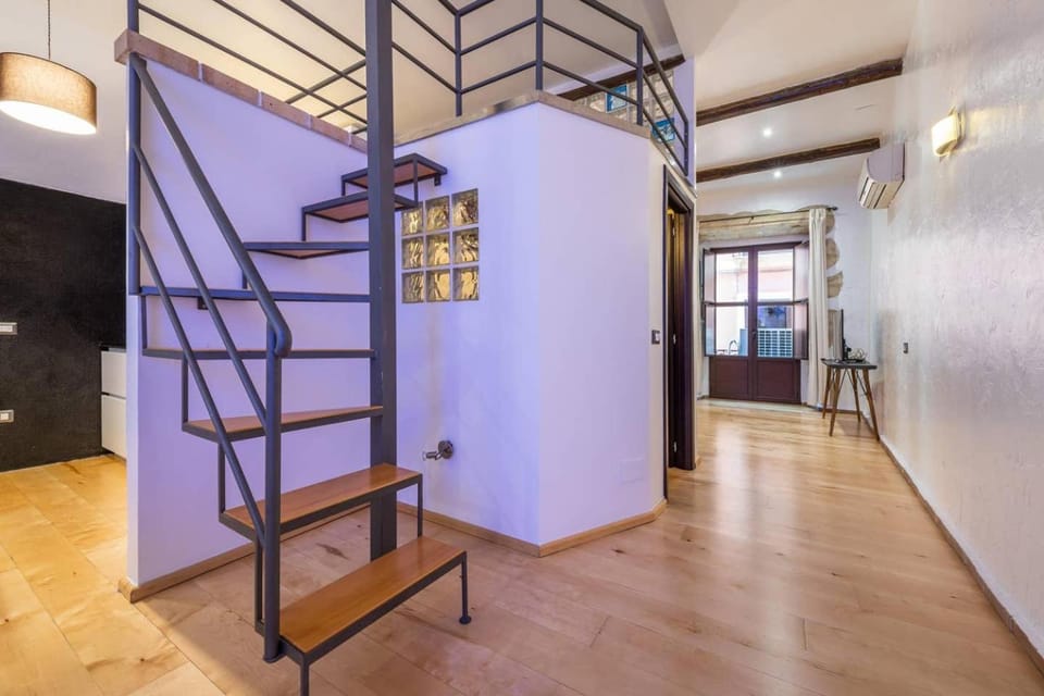 Leonida's Home 2 Open Space Apartment in Cagliari