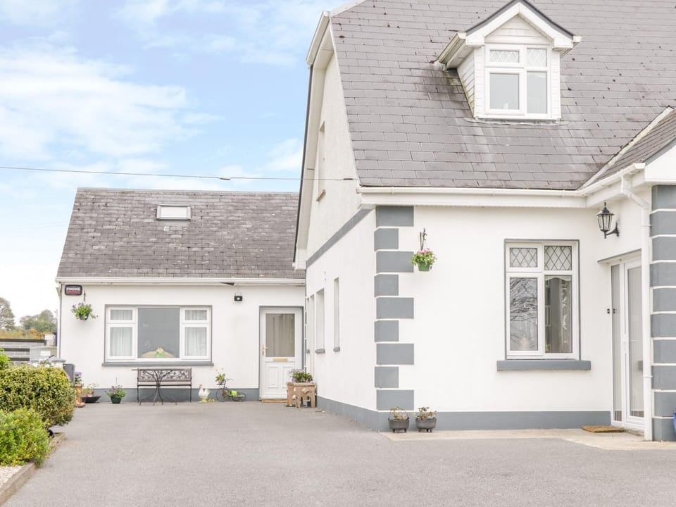 Sunset View House in County Galway