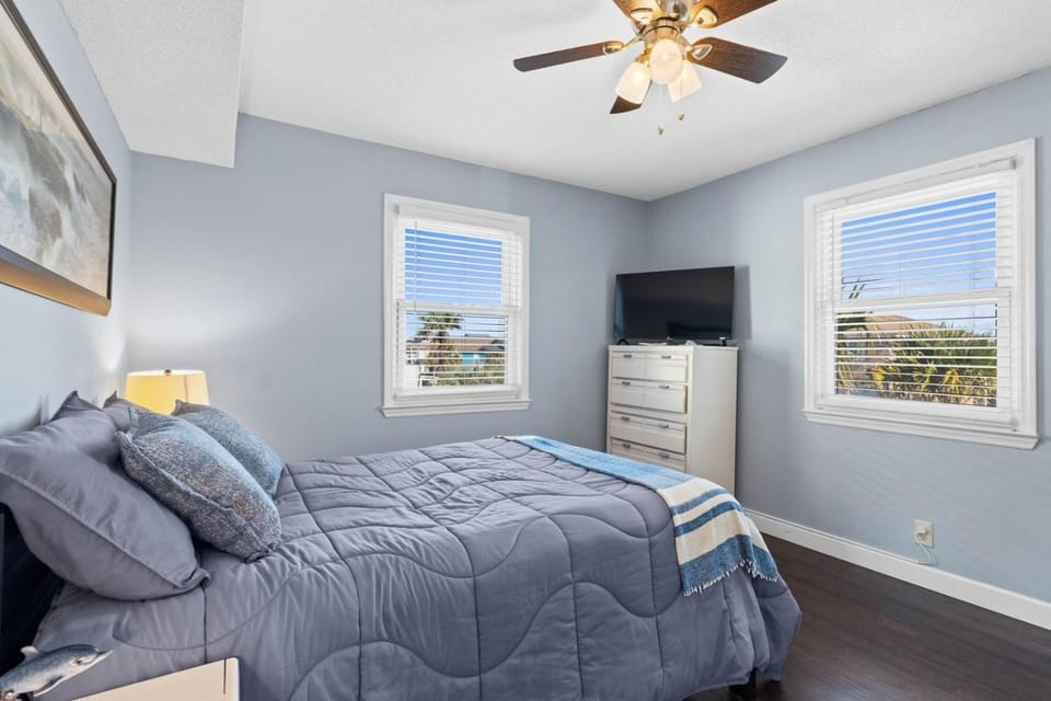 Reel 'em Inn home House in Holden Beach