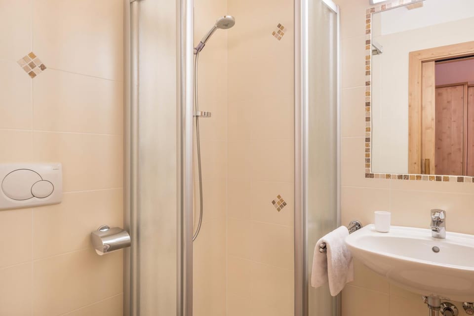 Bathroom, Living room