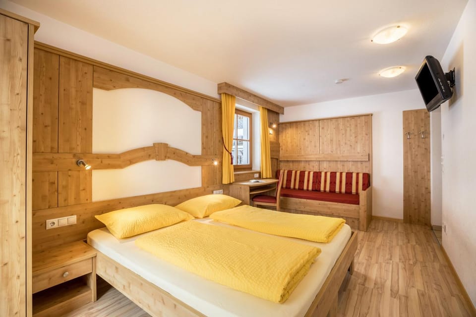 Property building, Living room, Bedroom