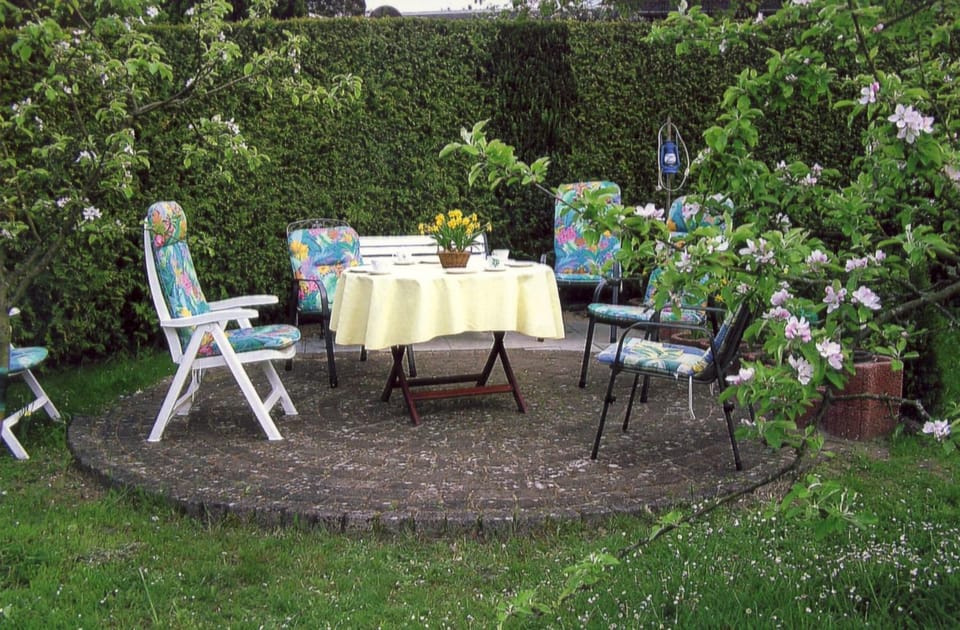 Patio, Garden, Balcony/Terrace