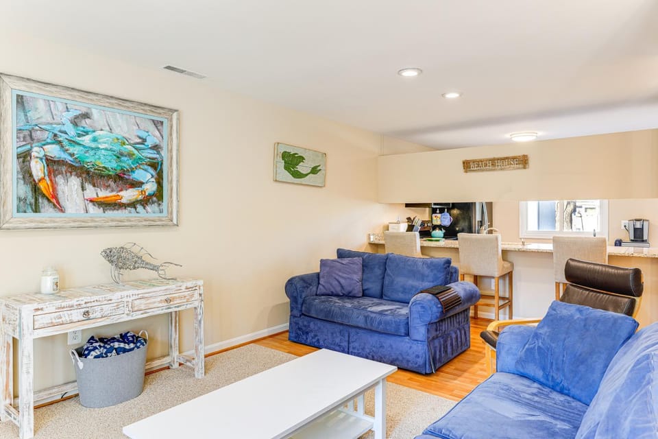 Walk to Bethany Beach Boardwalk: Coastal Retreat House in Bethany Beach