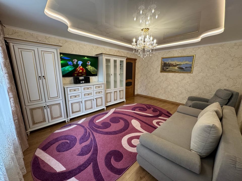 2к люкс в класичному стилі Netflix Apartment in Ukraine