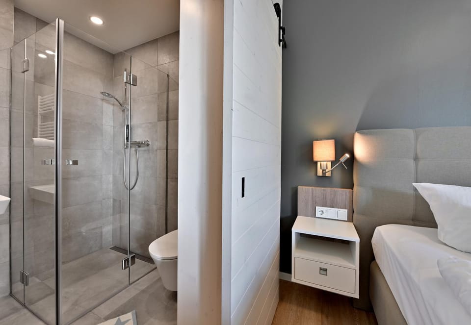 Bed, Bathroom, Bedroom