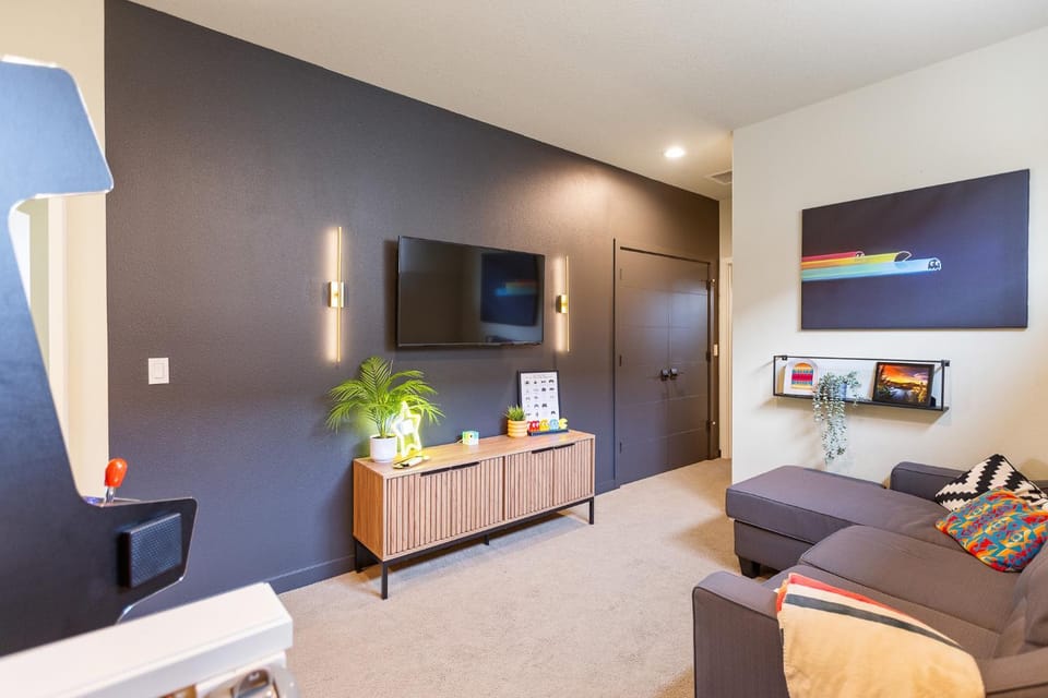 THE PENDLETON - Walkable - Arcade Loft - Modern- Light & Bright House in Eugene