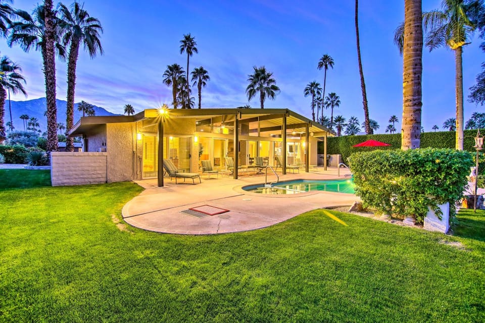 Stagecoach Home Base Upscale Palm Springs Oasis! House in Cathedral City