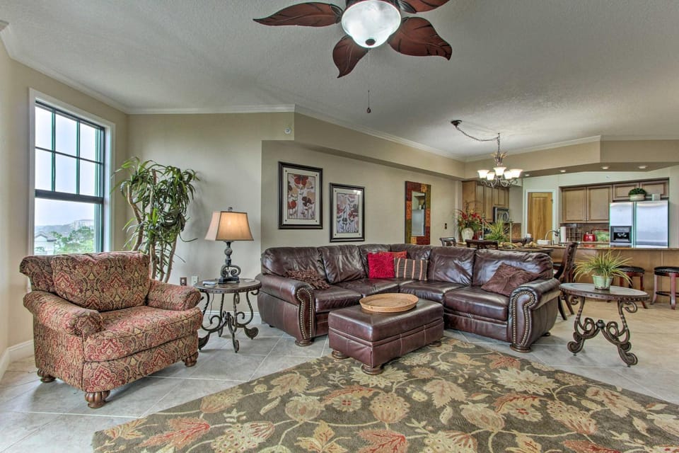 Ornate Resort Condo w/ Balcony, Pool, Water Views! House in Perdido Key