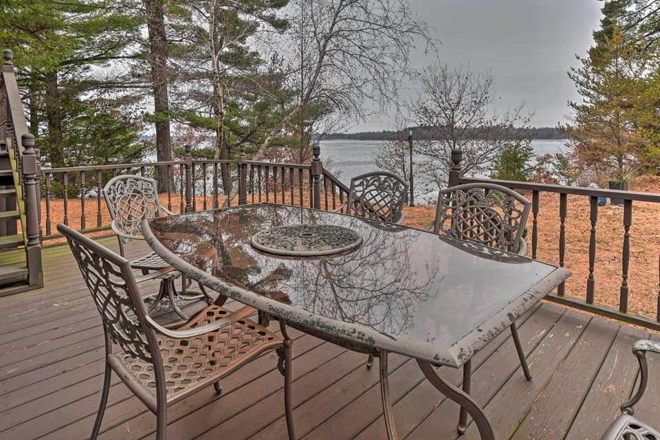 Waterfront Arkdale Retreat: 2 Acres w/ Deck & View House in Castle Rock Lake