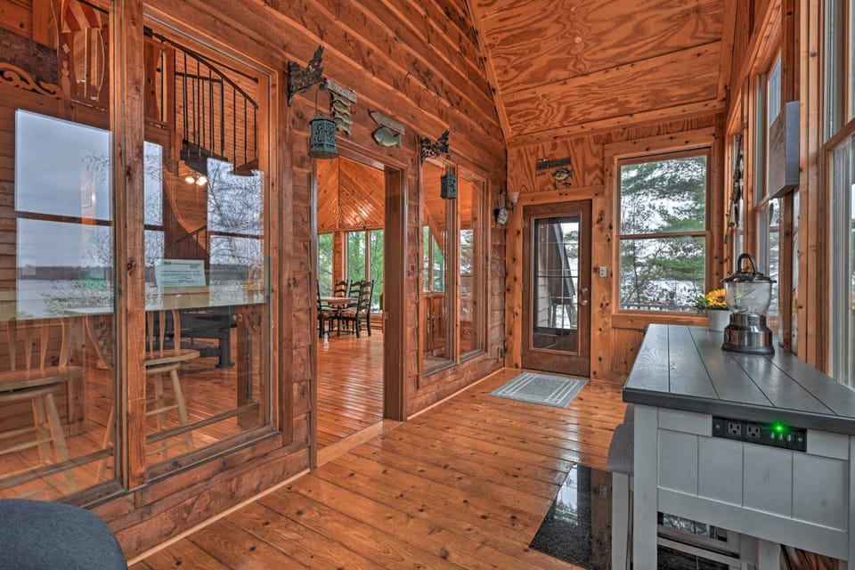 Waterfront Arkdale Retreat: 2 Acres w/ Deck & View House in Castle Rock Lake