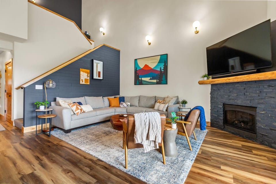 THE CLYDE - Your Cozy & Luxurious Mt Hood Retreat House in Clackamas County
