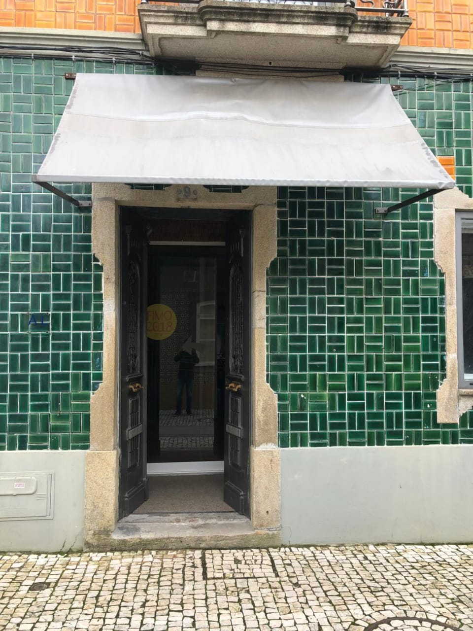 Facade/entrance