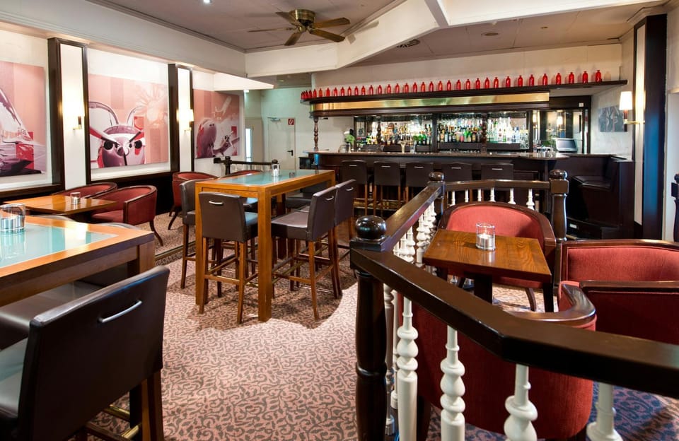 Lounge or bar