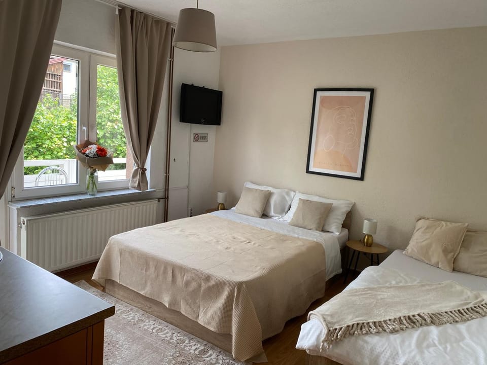 Bed, Bedroom, internet