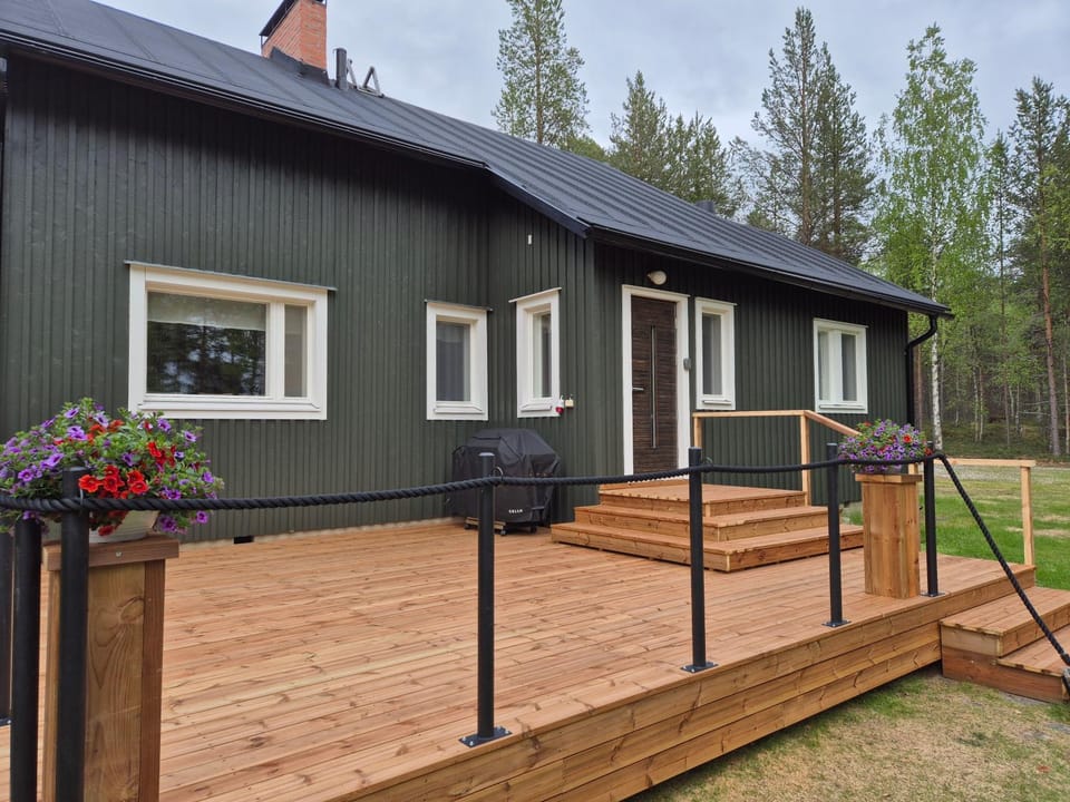Property building, Patio, Day
