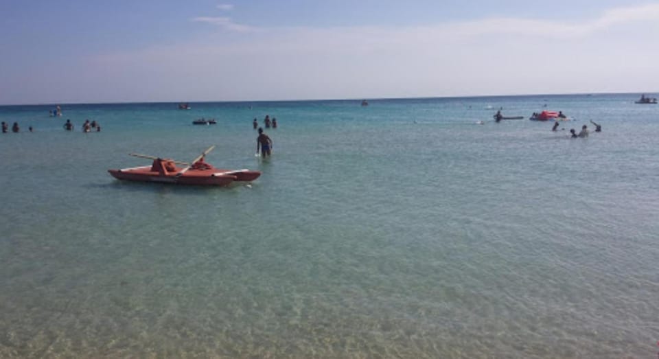 "SUPER" a Torre Lapillo al primo piano a 50 dal centro a 150 mt dalla spiaggia , disponibile NAVETTA per l'aereoporto GRATUITA Apartment in Torre Lapillo