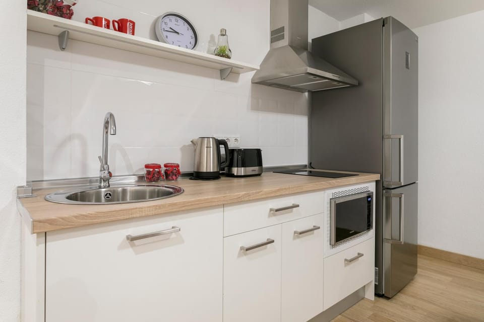 Kitchen or kitchenette