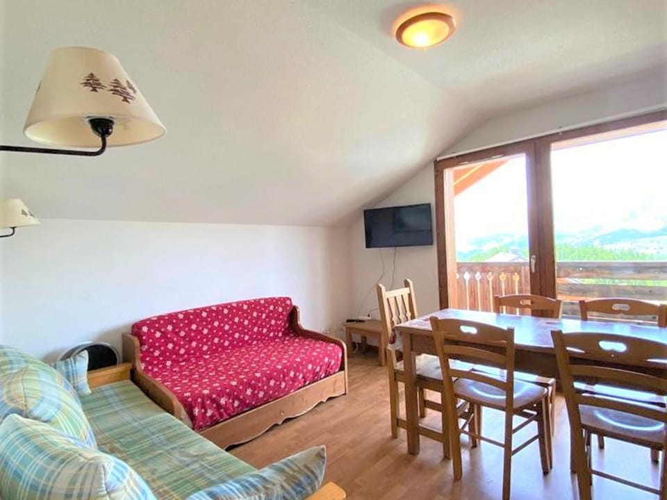 Appartement confort 6 pers, La Joue du Loup, parking inclus - FR-1-504-470 Apartment in Provence-Alpes-Côte d'Azur