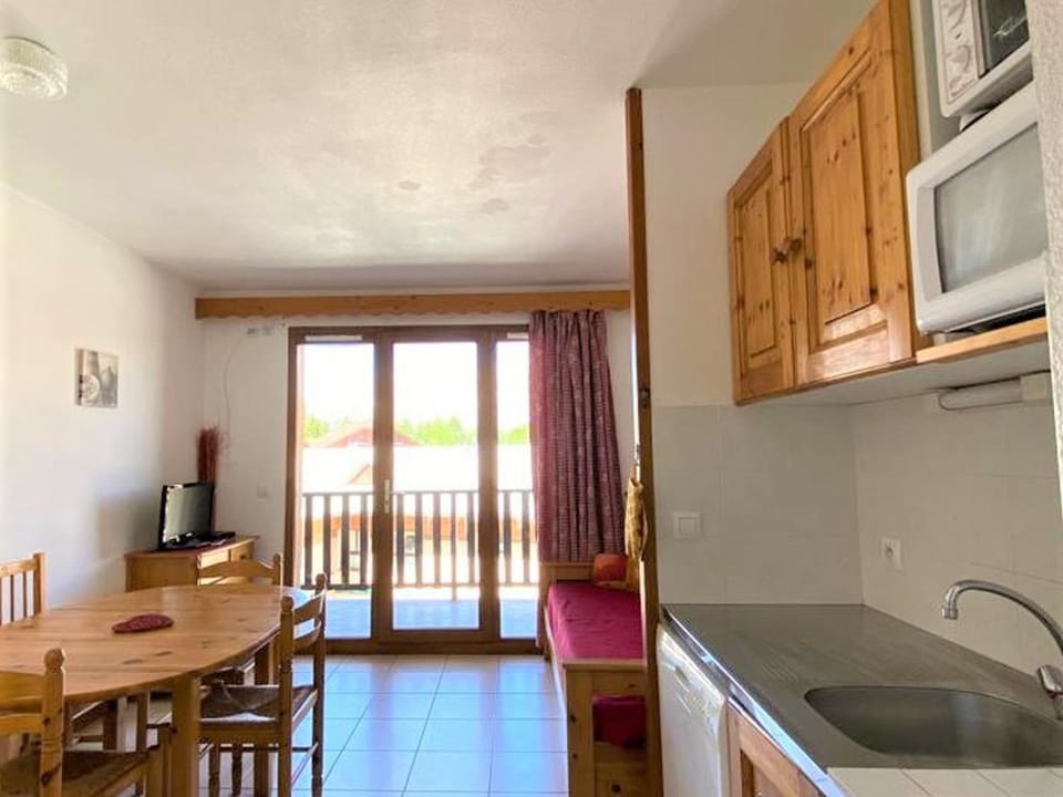 Appartement rénové 4 pers avec balcon et animaux acceptés - FR-1-504-524 Apartment in Provence-Alpes-Côte d'Azur