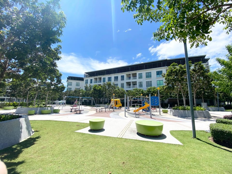 Property building, Restaurant/places to eat