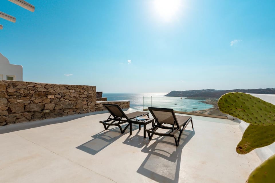 Panoramic Aegean Residence At Elia Beach Mykonos - Private & Exclusive Villa in Mykonos, Mikonos 846 00, Greece