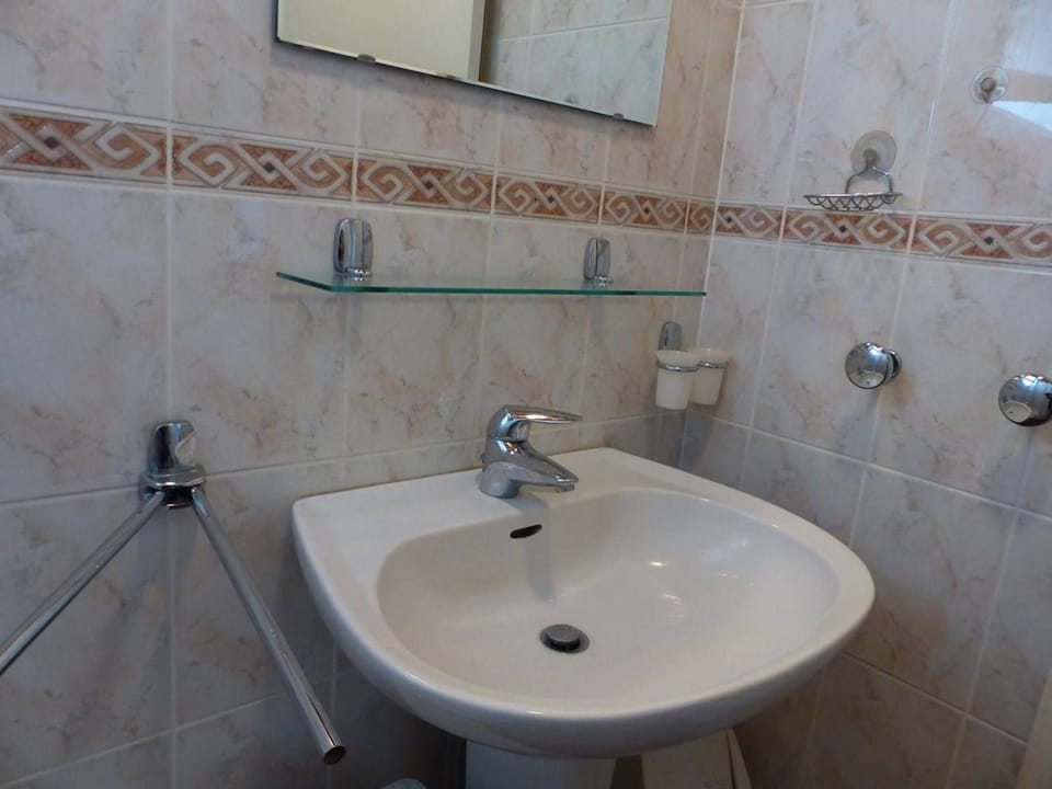 Appartement T3 Climat, Terrasse Vue Mer - Centre Lavandou - FR-1-308-122 Apartment in Le Lavandou