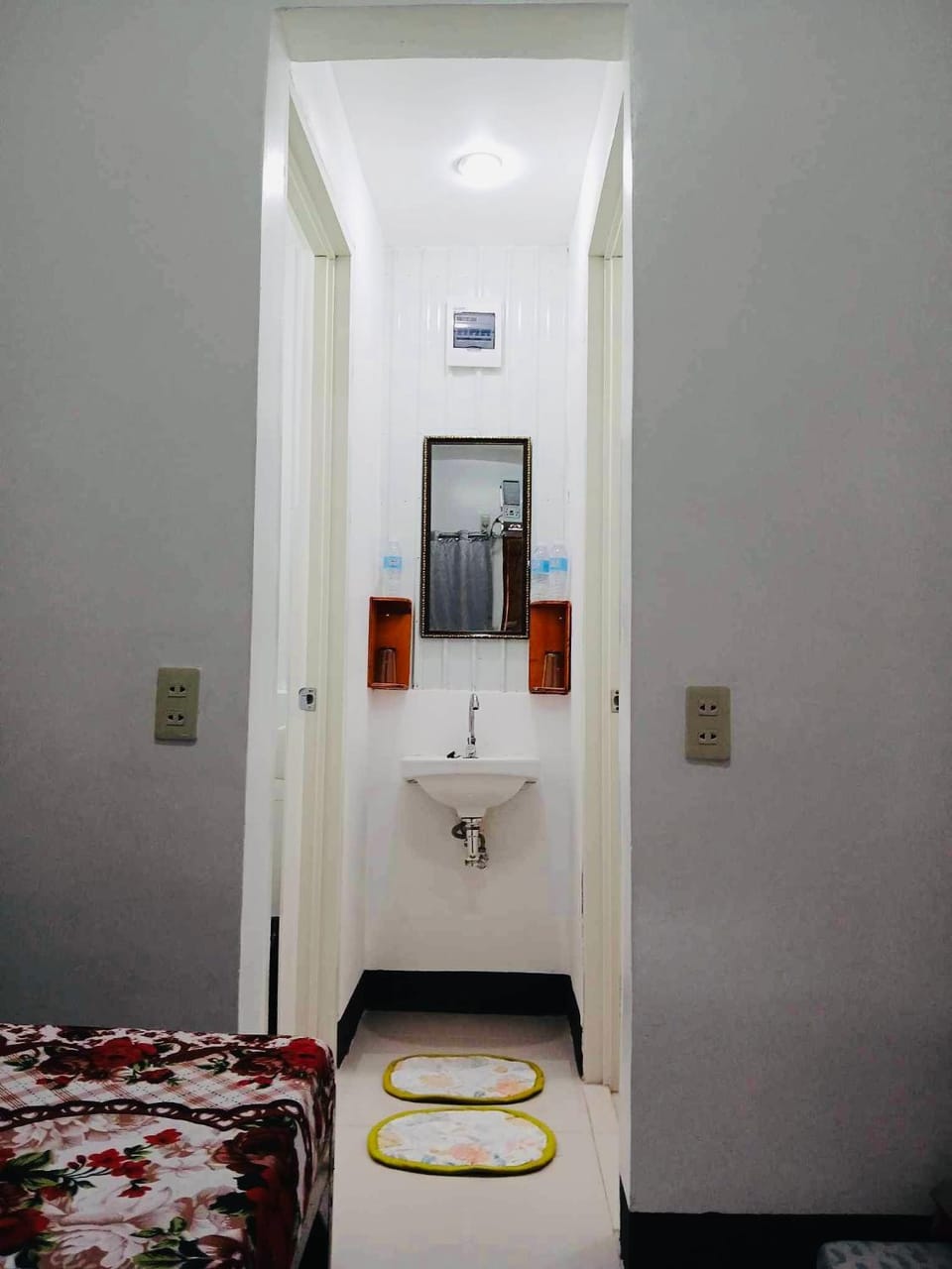 LR Hostel and Cafe Hostel in Central Visayas