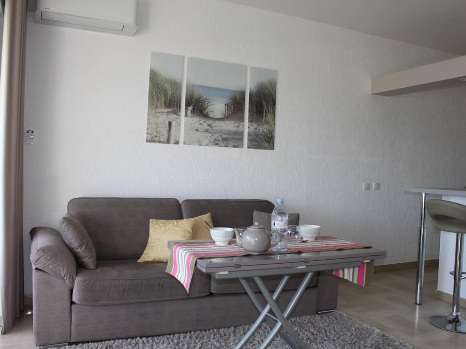 Appartement 2P, 4 couchages, climatisé avec parking à Villeneuve-Loubet Plage - FR-1-252A-30 Apartment in Villeneuve-Loubet