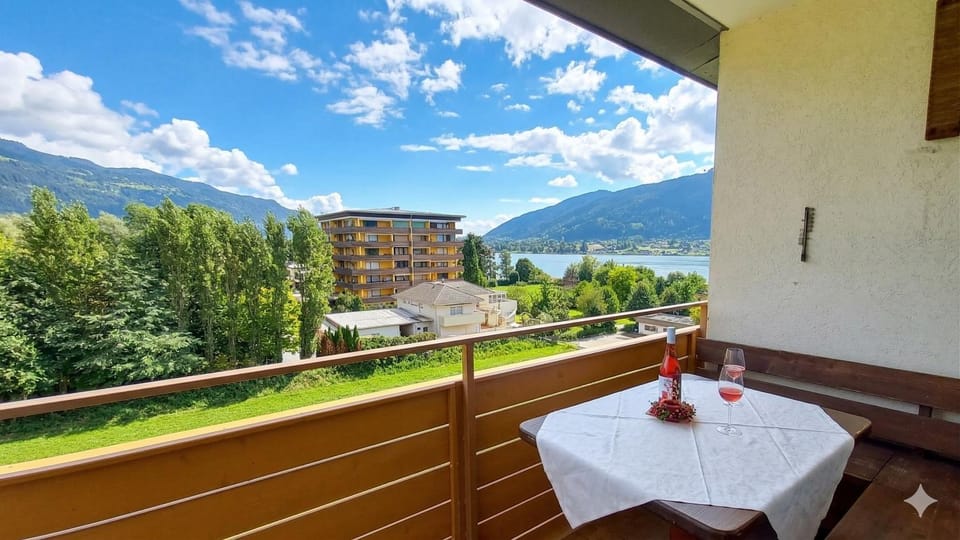 Spring, Day, Natural landscape, View (from property/room), Balcony/Terrace, Dining area, Lake view, Mountain view