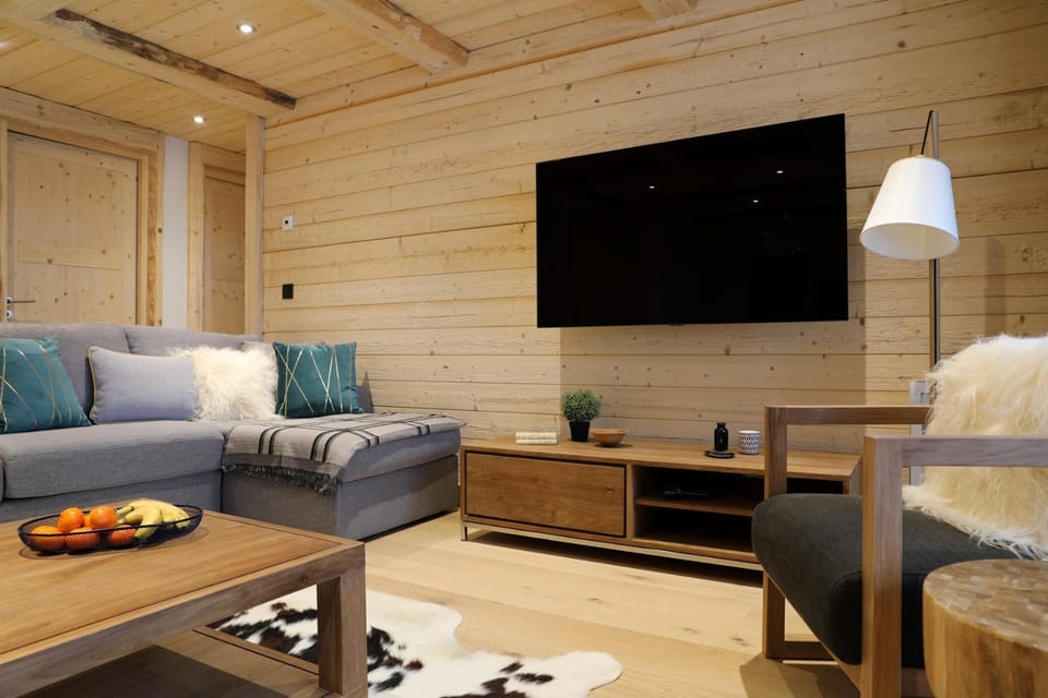 Communal lounge/ TV room, Living room