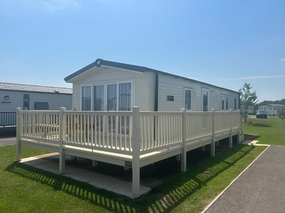 Home Farm Park - Caravans & Lodges without Hot tubs Nature lodge in Burgh le Marsh