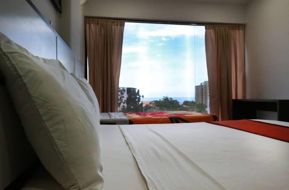 Bed, Photo of the whole room, Bedroom, City view
