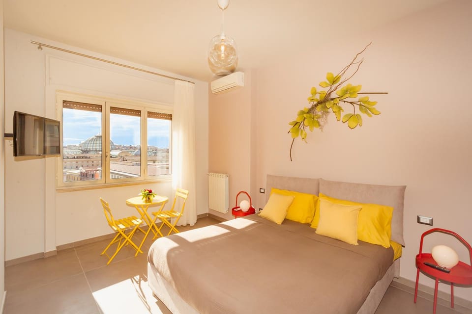 Bed, View (from property/room), Photo of the whole room, Bedroom, Landmark view, Mountain view