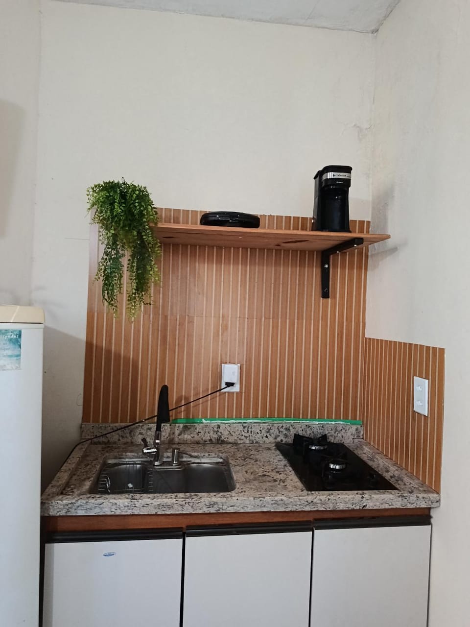 Tardeli Suítes, Sacada e cozinha a 100m da Praia Apartment in State of Rio de Janeiro