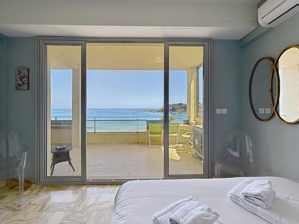 Appartement Bagatelle Exceptional location with stunning sea views Apartment in Antibes