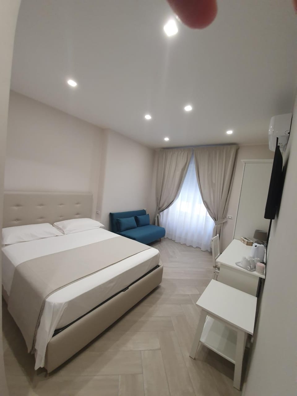 Photo of the whole room