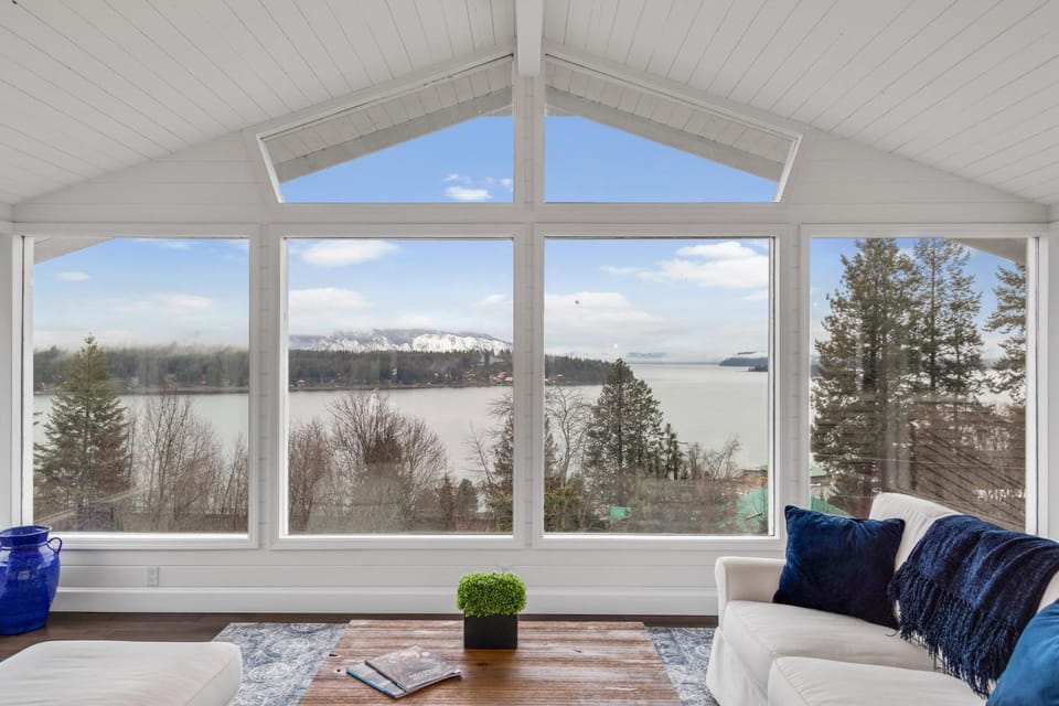 Lakeview Luxury House in East Hope