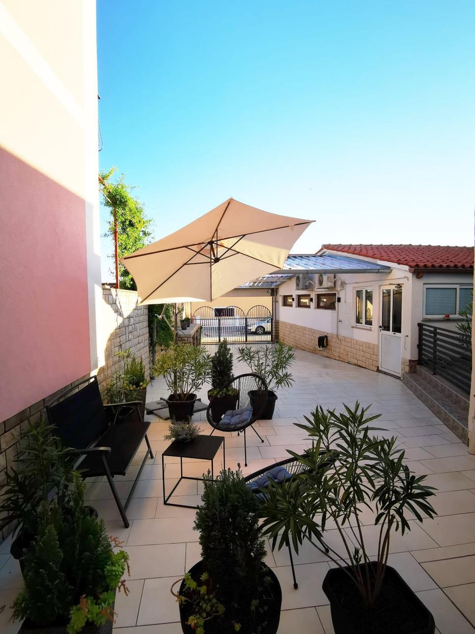 Patio, Facade/entrance, Parking