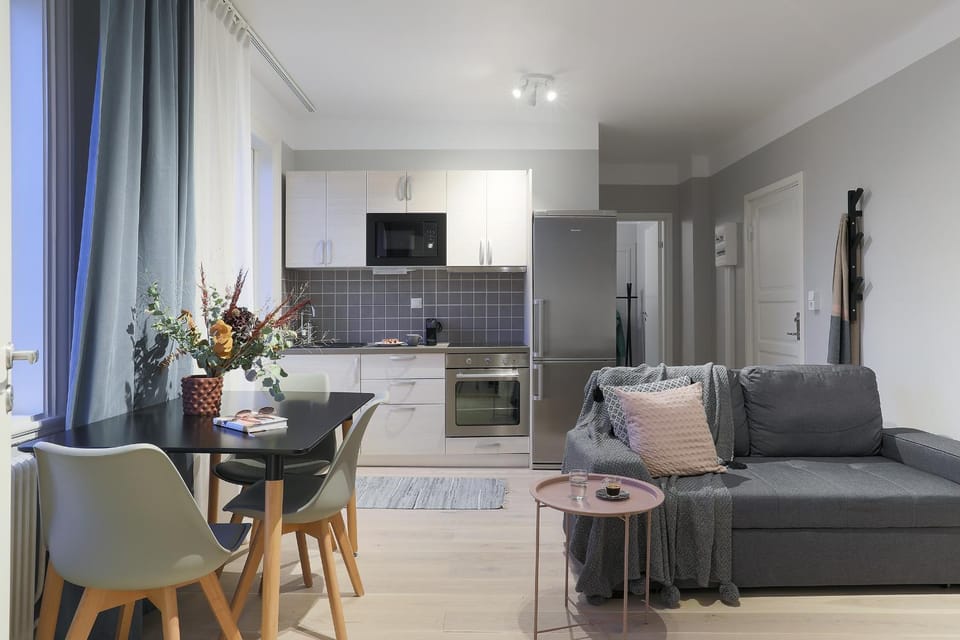 Kitchen or kitchenette, Living room, Seating area, Dining area, Garden view, Street view, Family