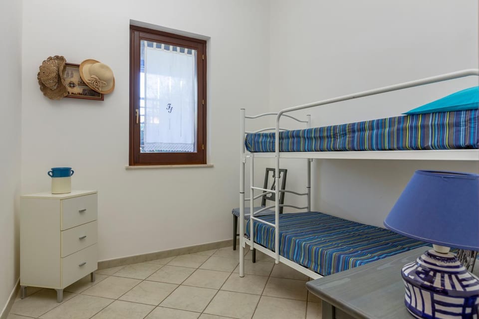 bunk bed