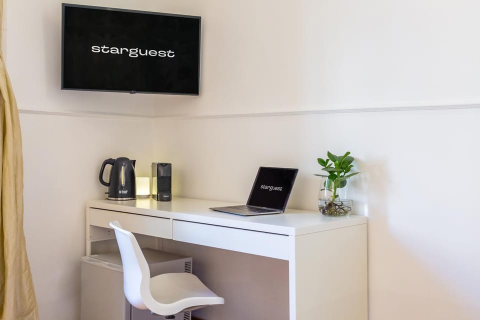TV and multimedia, Coffee/tea facilities, hair dresser