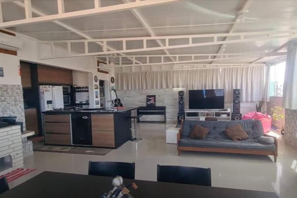 Communal lounge/ TV room, kitchen