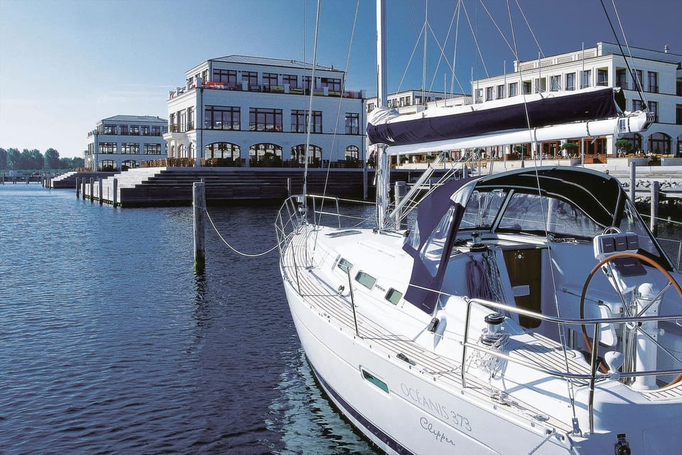 Restaurant/places to eat, Bird's eye view, Summer, Area and facilities, Location