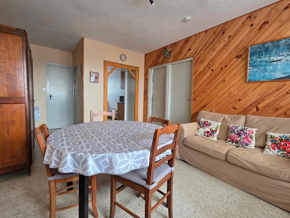 Appartement lumineux accès plage, 5 pers max, tennis, parking - FR-1-476-150 Apartment in La Faute-sur-Mer