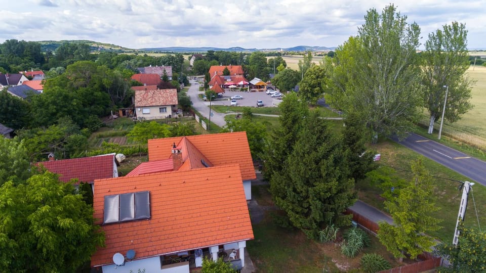 Neighbourhood, Bird's eye view, City view, Street view