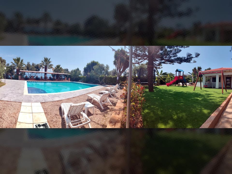 Restaurant/places to eat, Children play ground, Garden, Balcony/Terrace, Swimming pool, sunbed