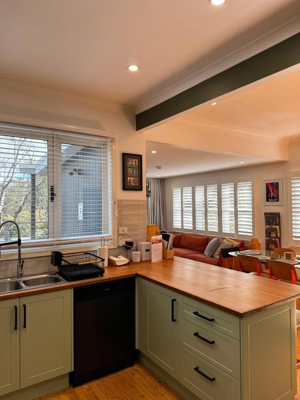 dishwasher, microwave, oven, stove, kitchen
